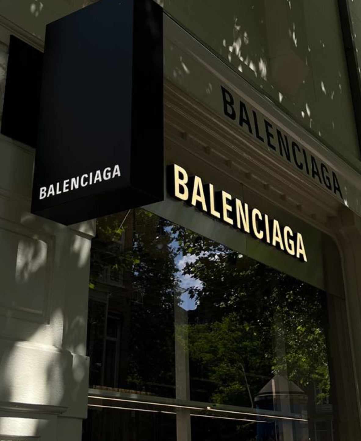 BALENCIAGA