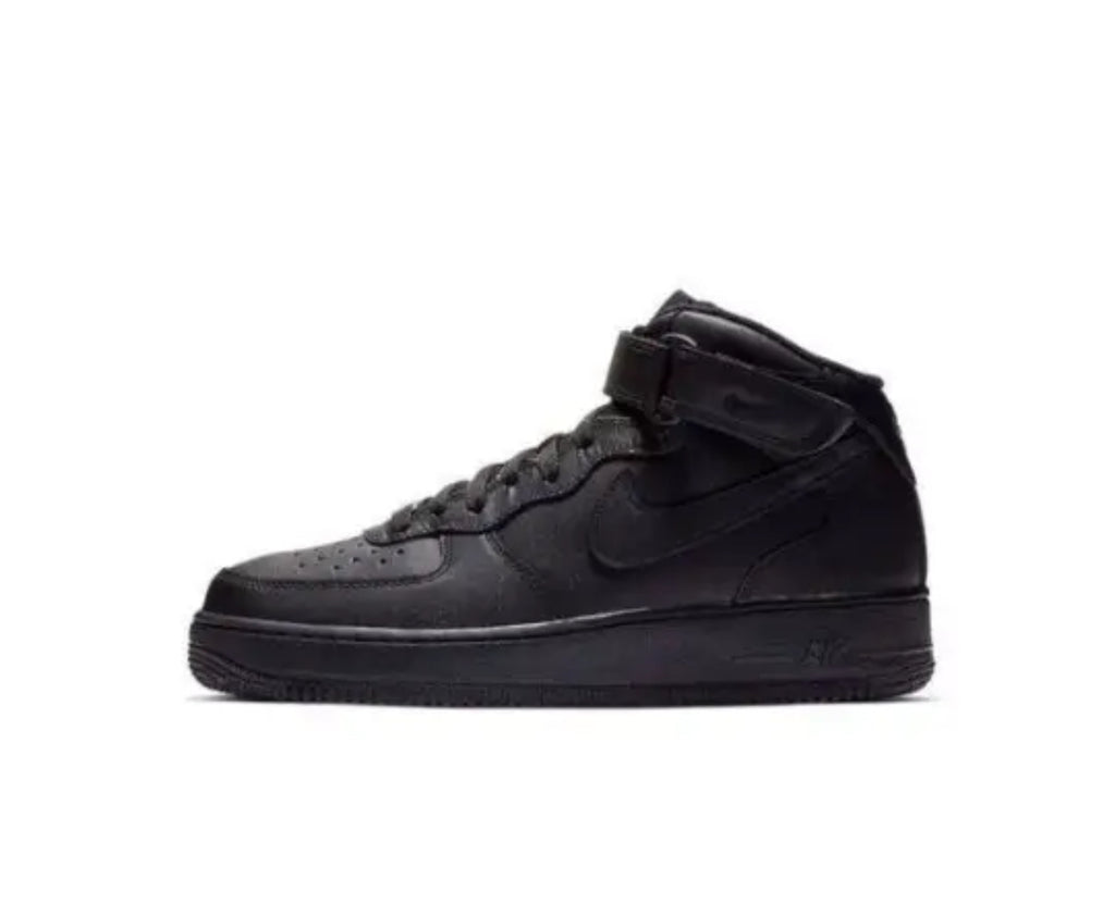Nike Airforce – Mid Black